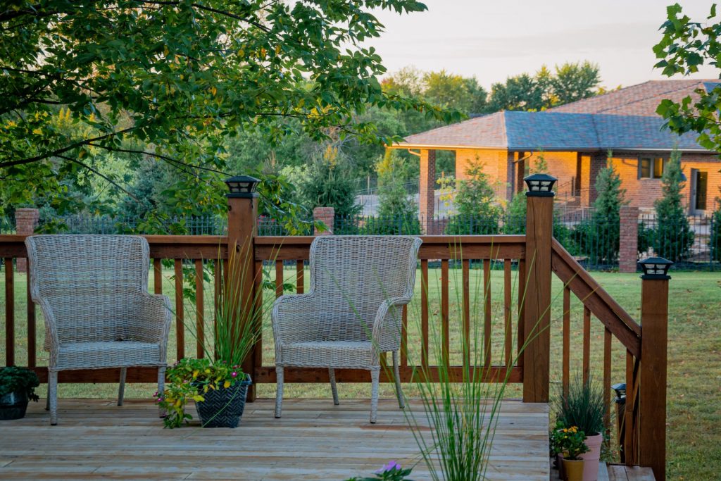 5 Ways to Prepare Your Backyard for Summer Entertaining